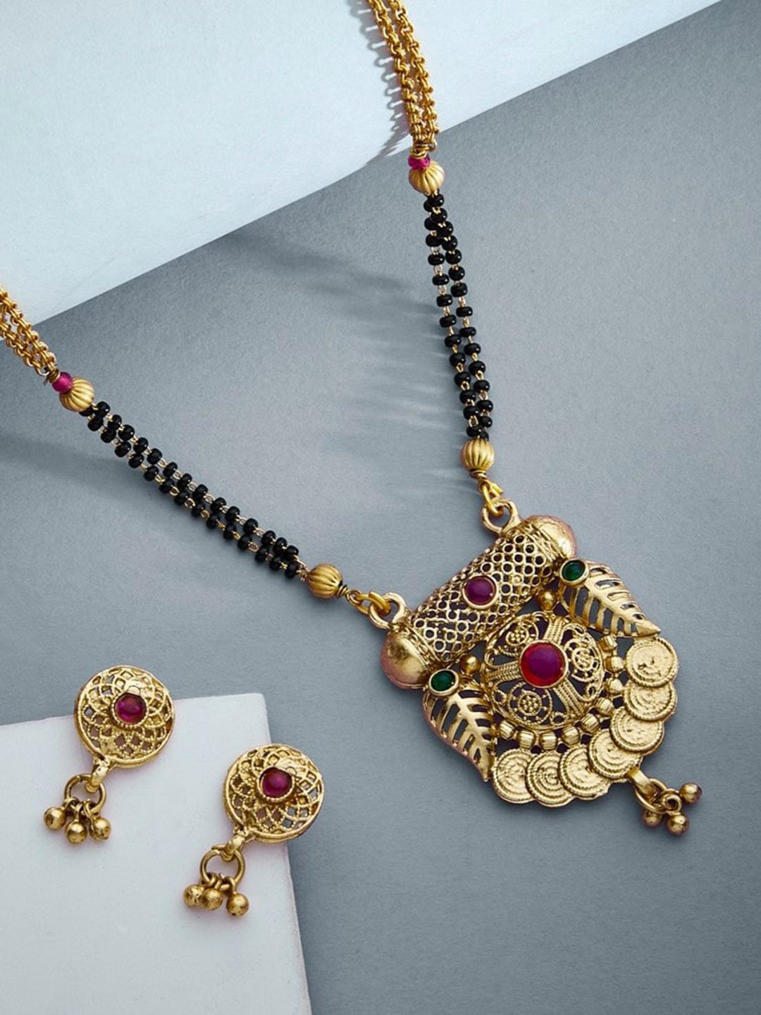 

ATIBELLE Gold-Plated Artificial Stones and Beads Mangalsutra