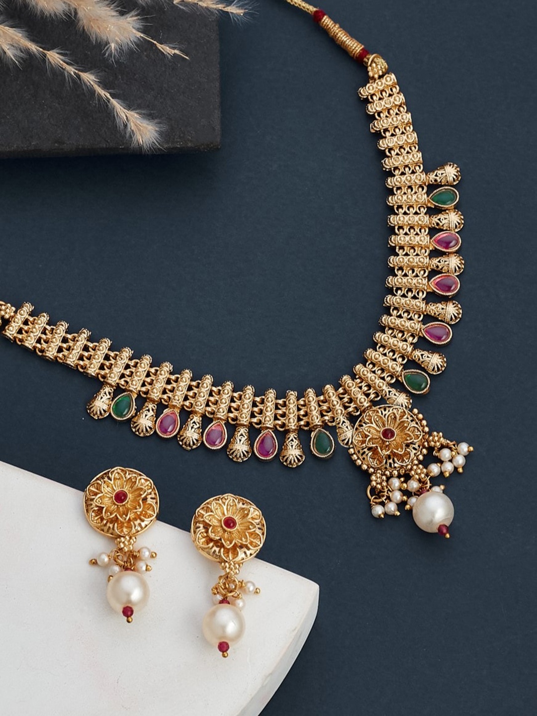 

ATIBELLE Gold-Plated Kundan-Stones Studded & Pearl Beaded Jewellery Set