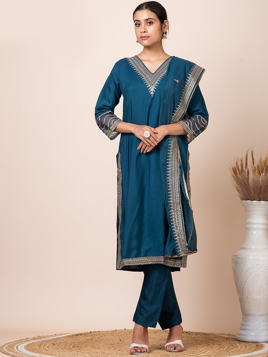 

SARSO Regular V-Neck Kurta with Trousers & With Dupatta, Blue