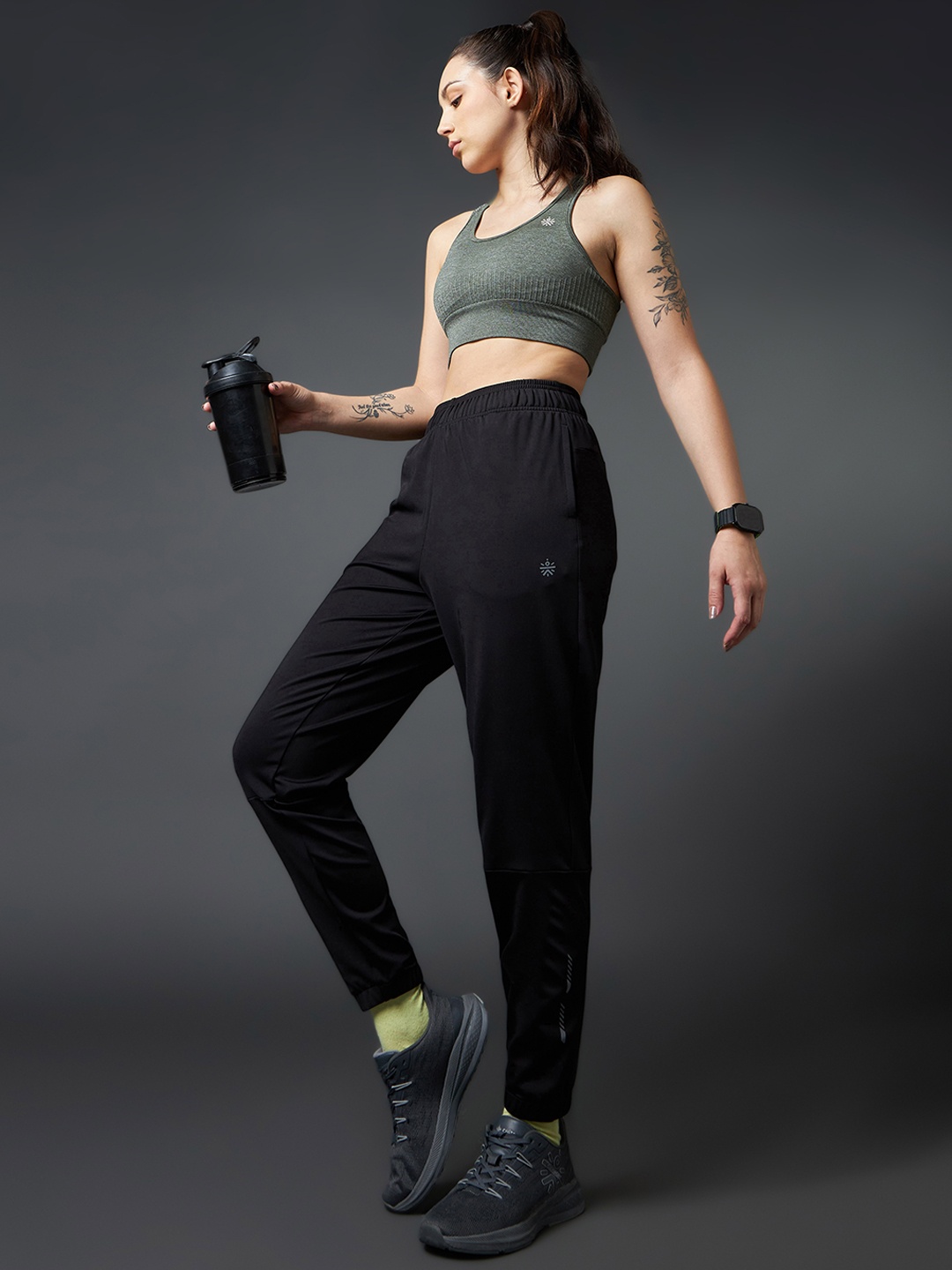 

CULT Run Elevate Women Slim-Fit Sports Joggers, Black