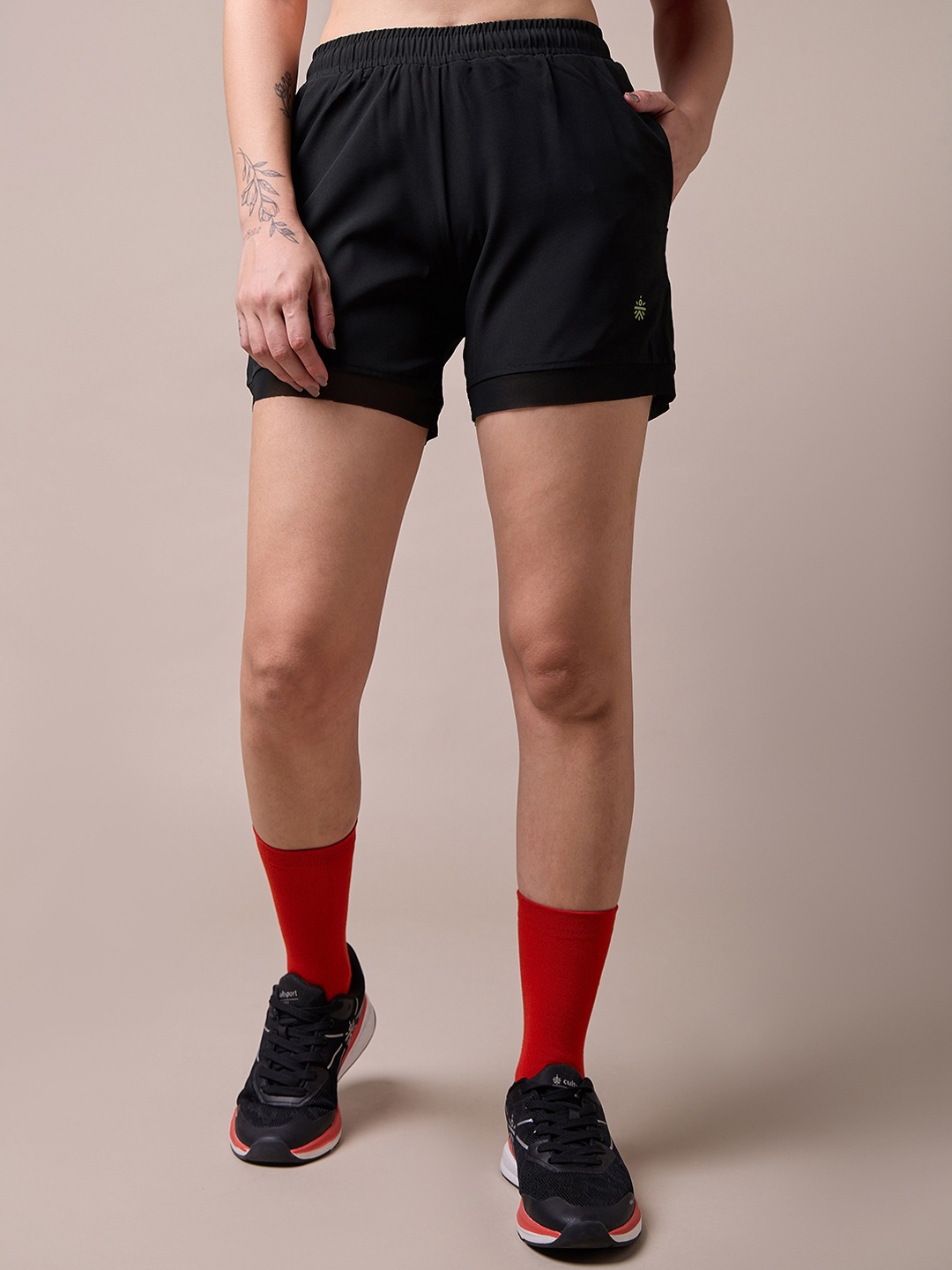 

CULT Women Mid-Rise Power Sports Shorts, Black