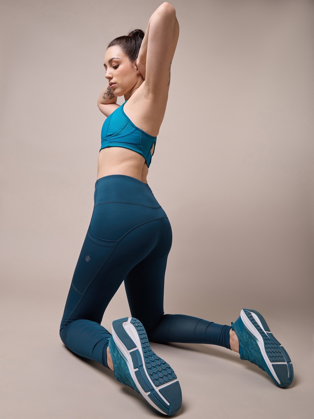 CULT Women Mid-Rise Moisture-wicking Workout Tights, Blue