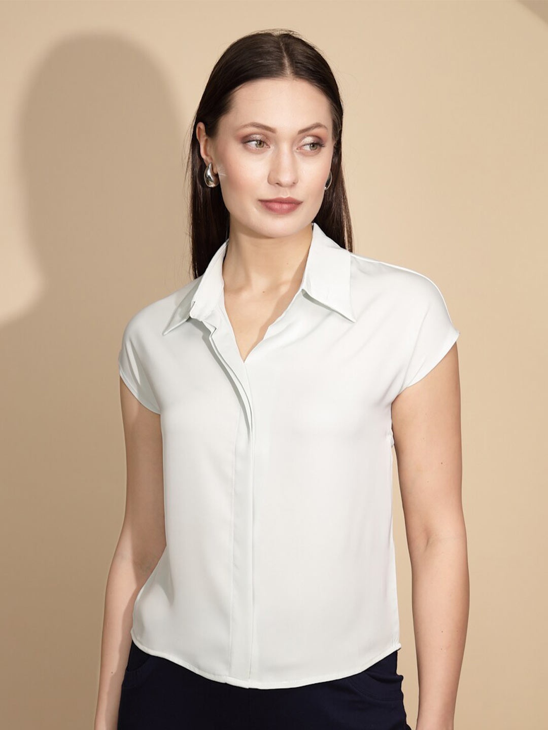 

Global Republic Extended Sleeves Shirt Style Top, Green