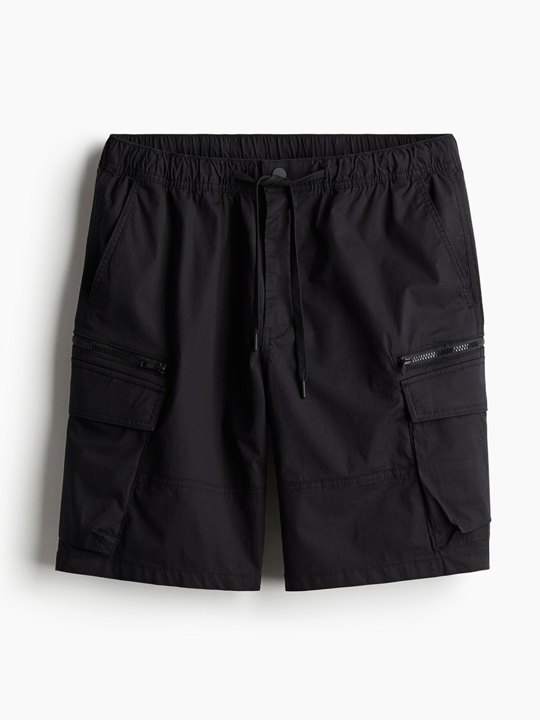 

H&M Men Regular Fit Cargo Shorts, Black
