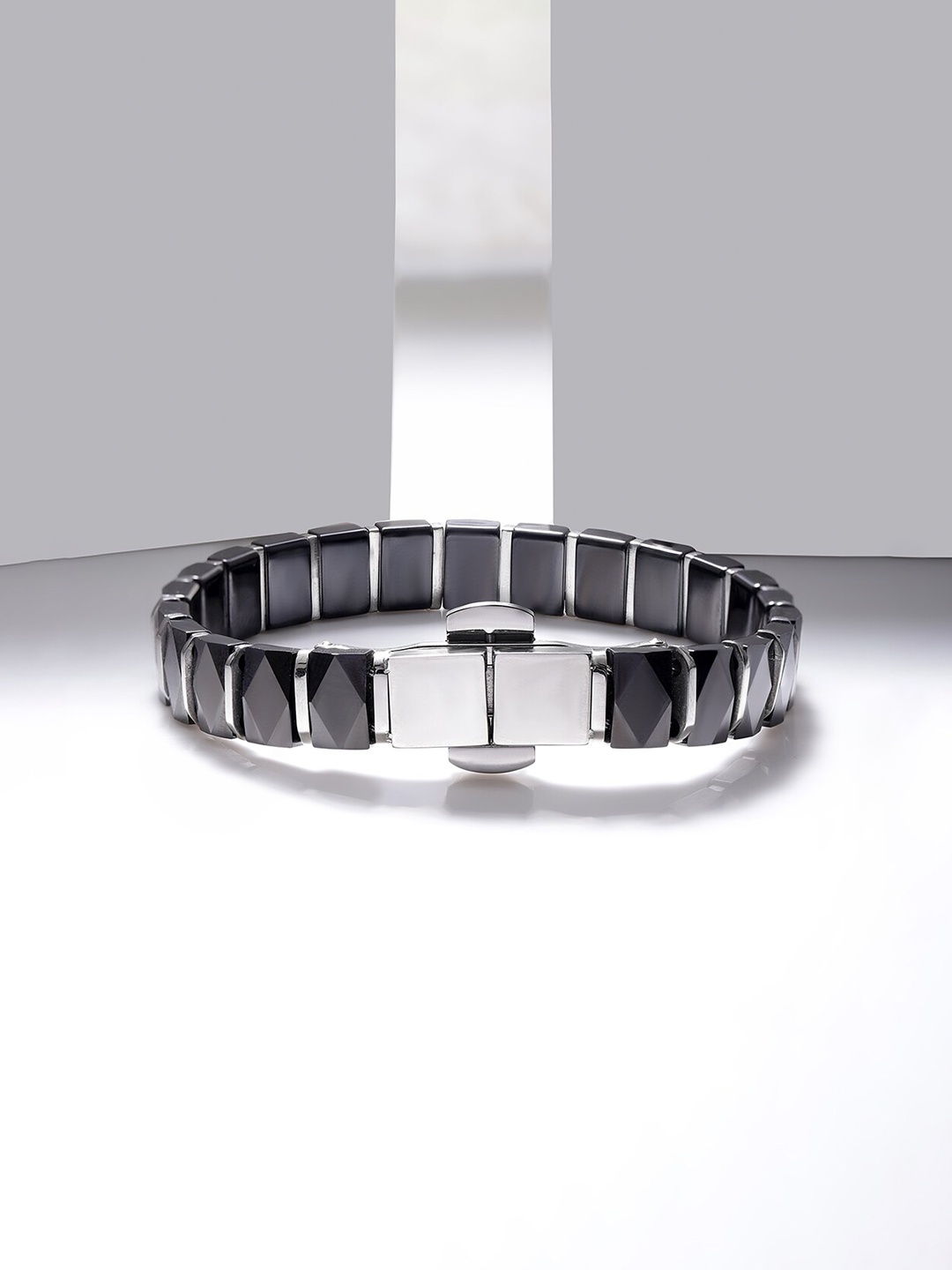 

Rubans Voguish Men Link Bracelet, Black