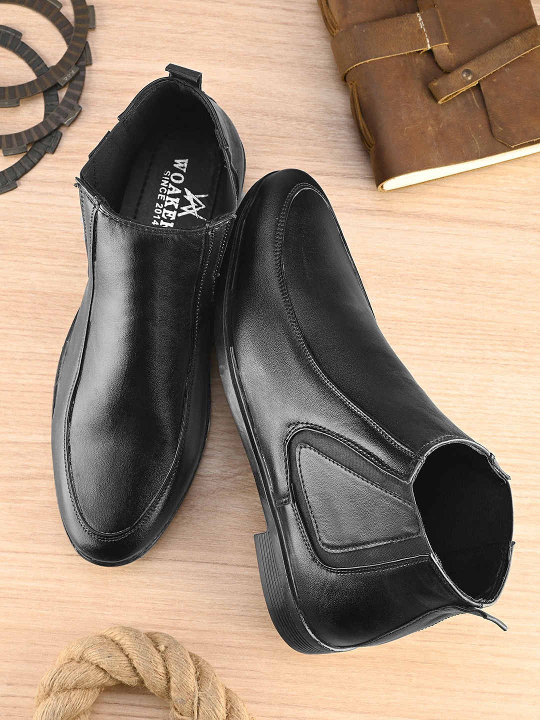 

Woakers Men Round Toe Chelsea Boots, Black
