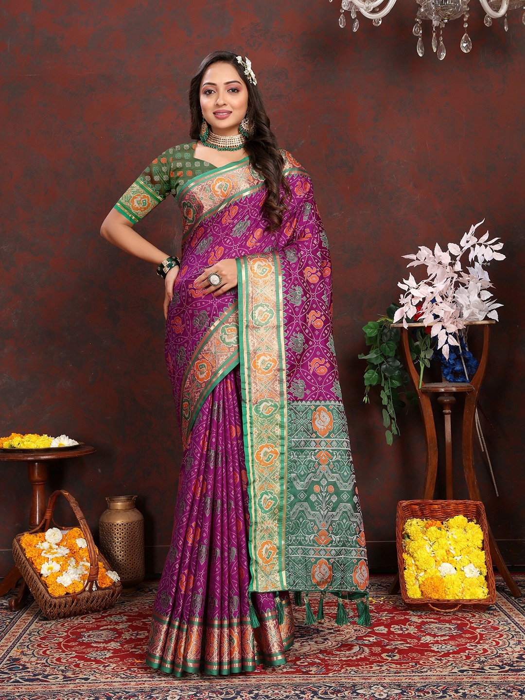 

VEDANT VASTRAM Ethnic Motifs Zari Kanjeevaram Saree, Purple