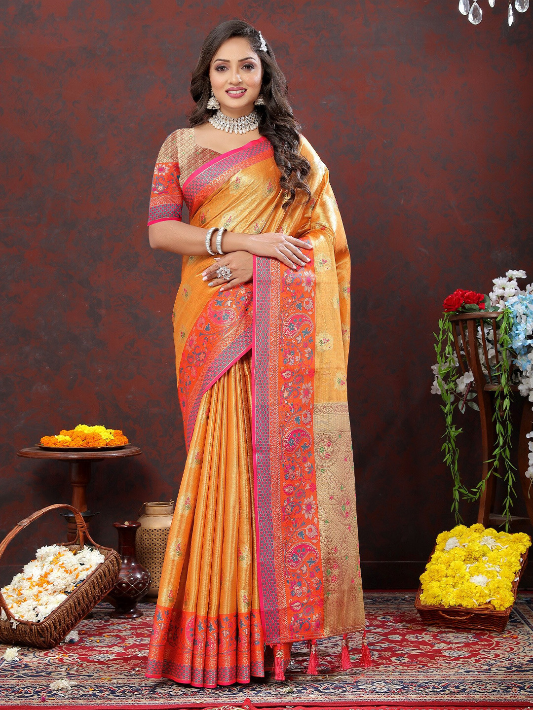 

VEDANT VASTRAM Ethnic Motifs Zari Kanjeevaram Saree, Orange