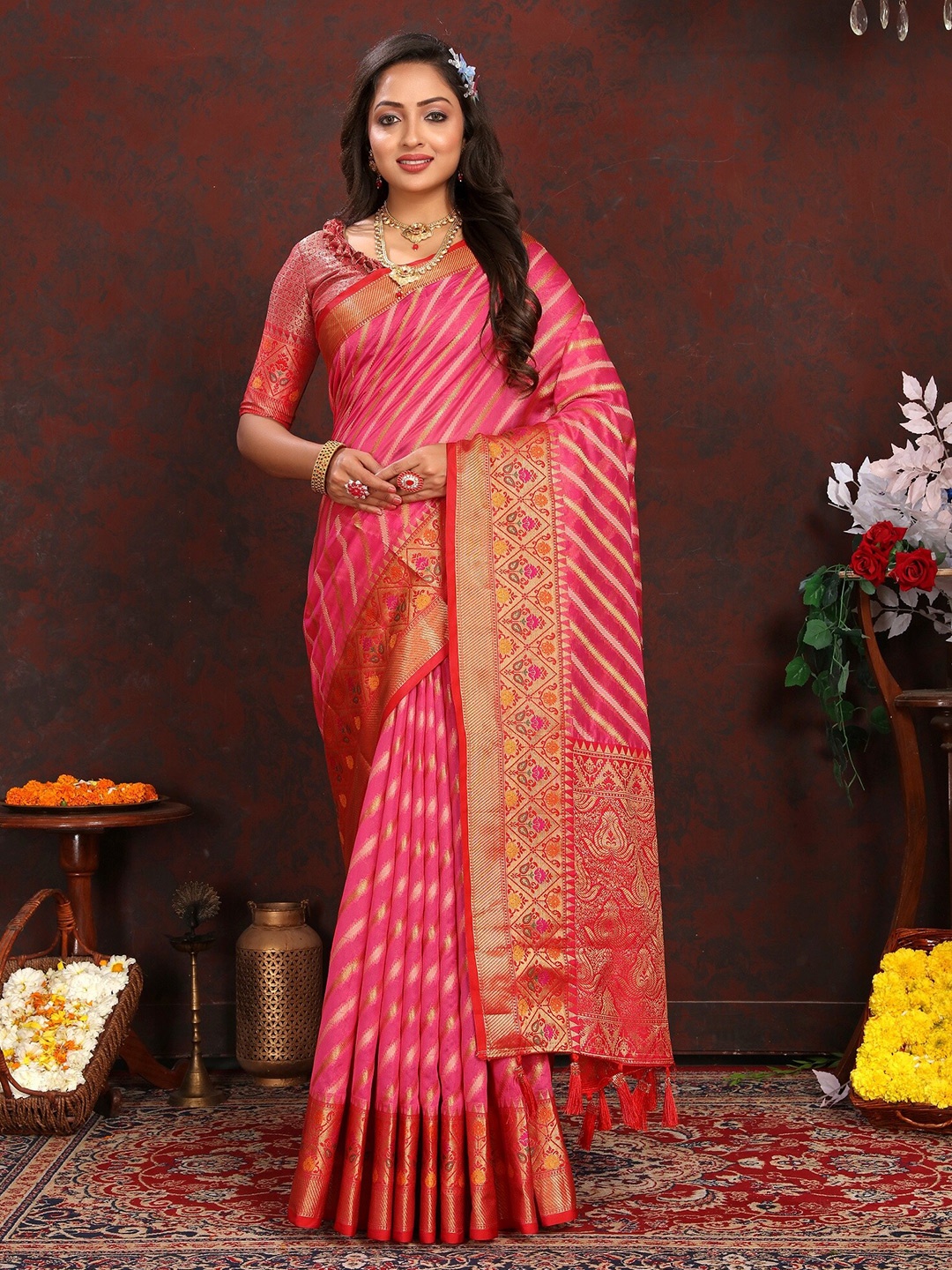 

VEDANT VASTRAM Woven Design Zari Organza Kanjeevaram Saree, Peach