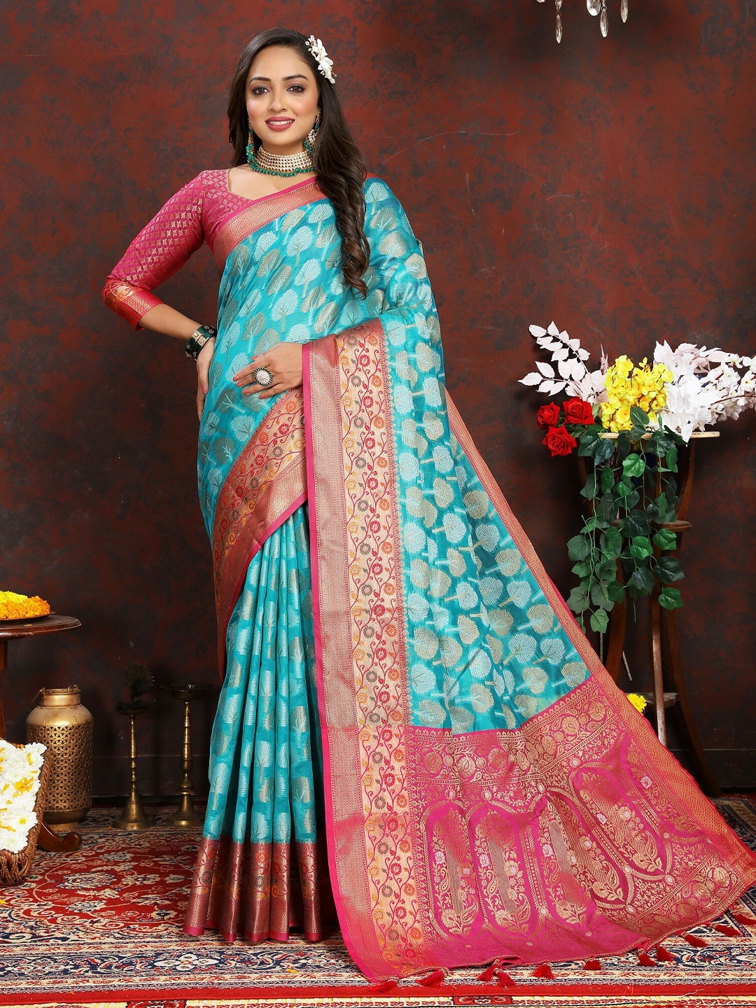 

VEDANT VASTRAM Ethnic Motifs Woven Design Zari Organza Saree, Turquoise blue