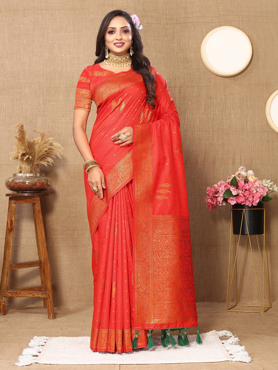 

VEDANT VASTRAM Ethnic Motifs Zari Saree, Red