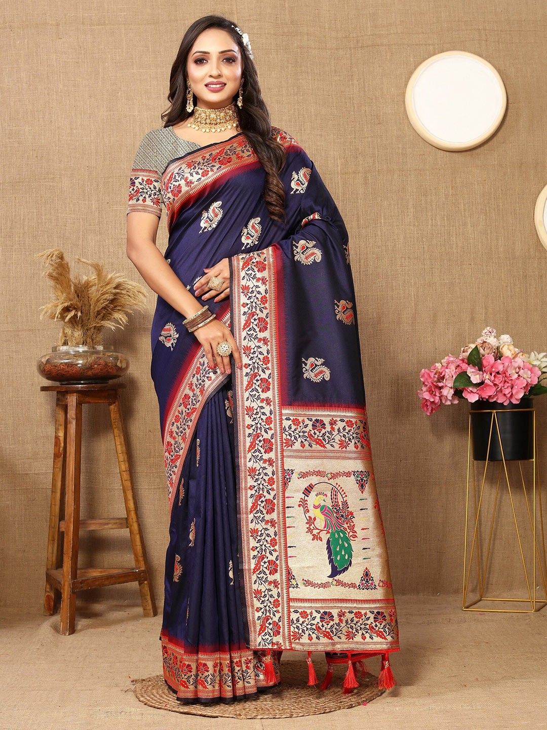 

VEDANT VASTRAM Ethnic Motifs Woven Design Zari Paithani Saree, Navy blue