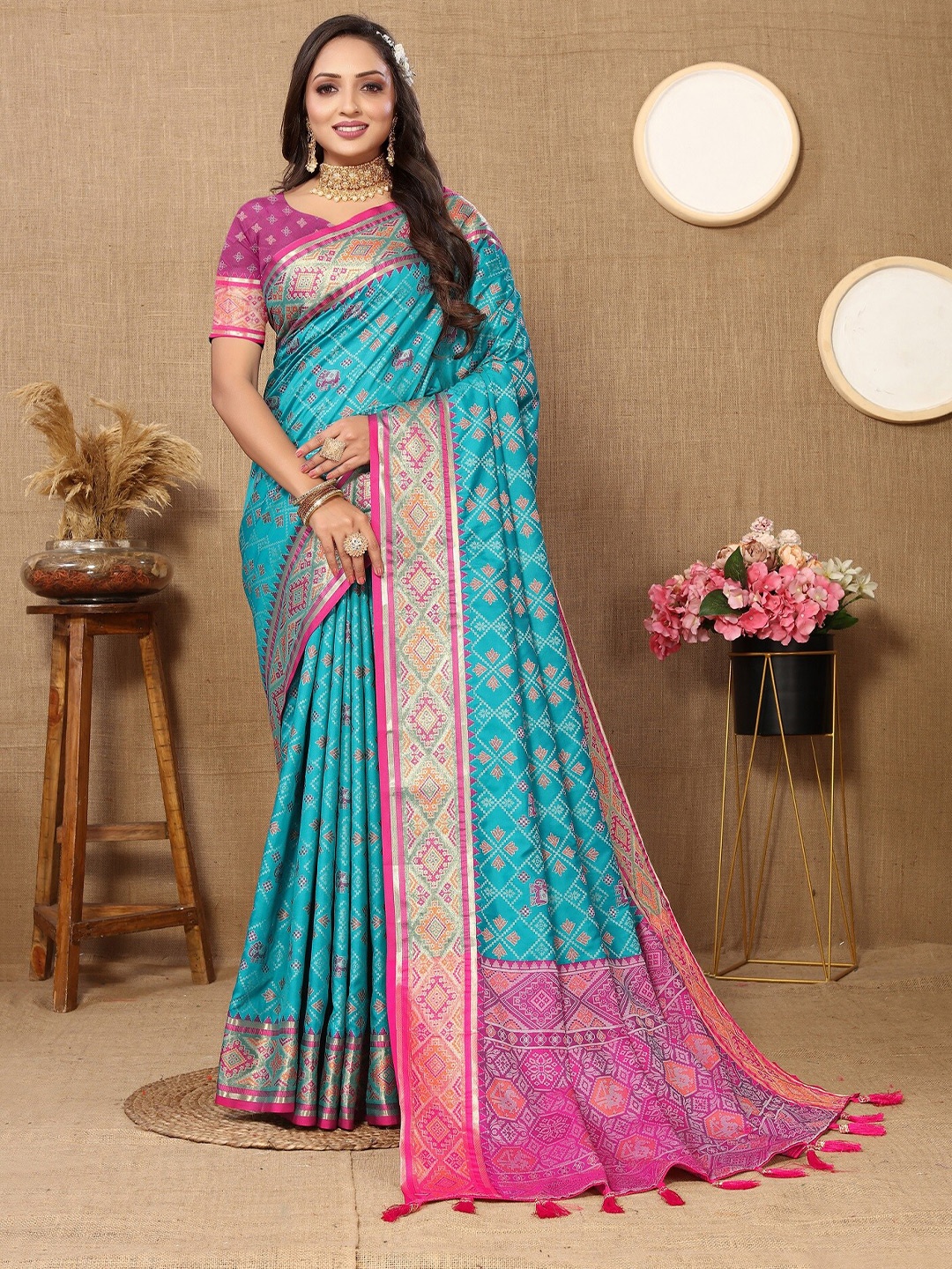 VEDANT VASTRAM Ethnic Motifs Zari Kanjeevaram Saree, Turquoise blue