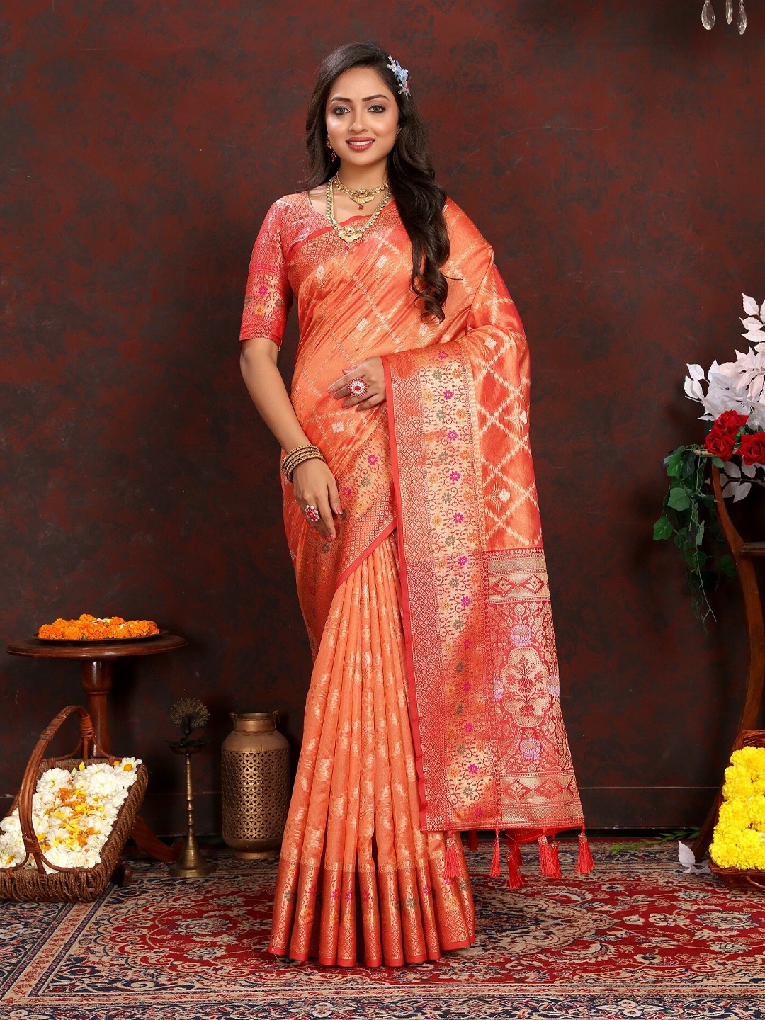 

VEDANT VASTRAM Ethnic Motifs Woven Design Zari Organza Kanjeevaram Saree, Peach
