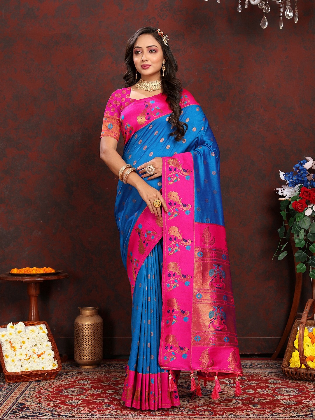 

VEDANT VASTRAM Polka Dots Woven Design Zari Saree, Blue