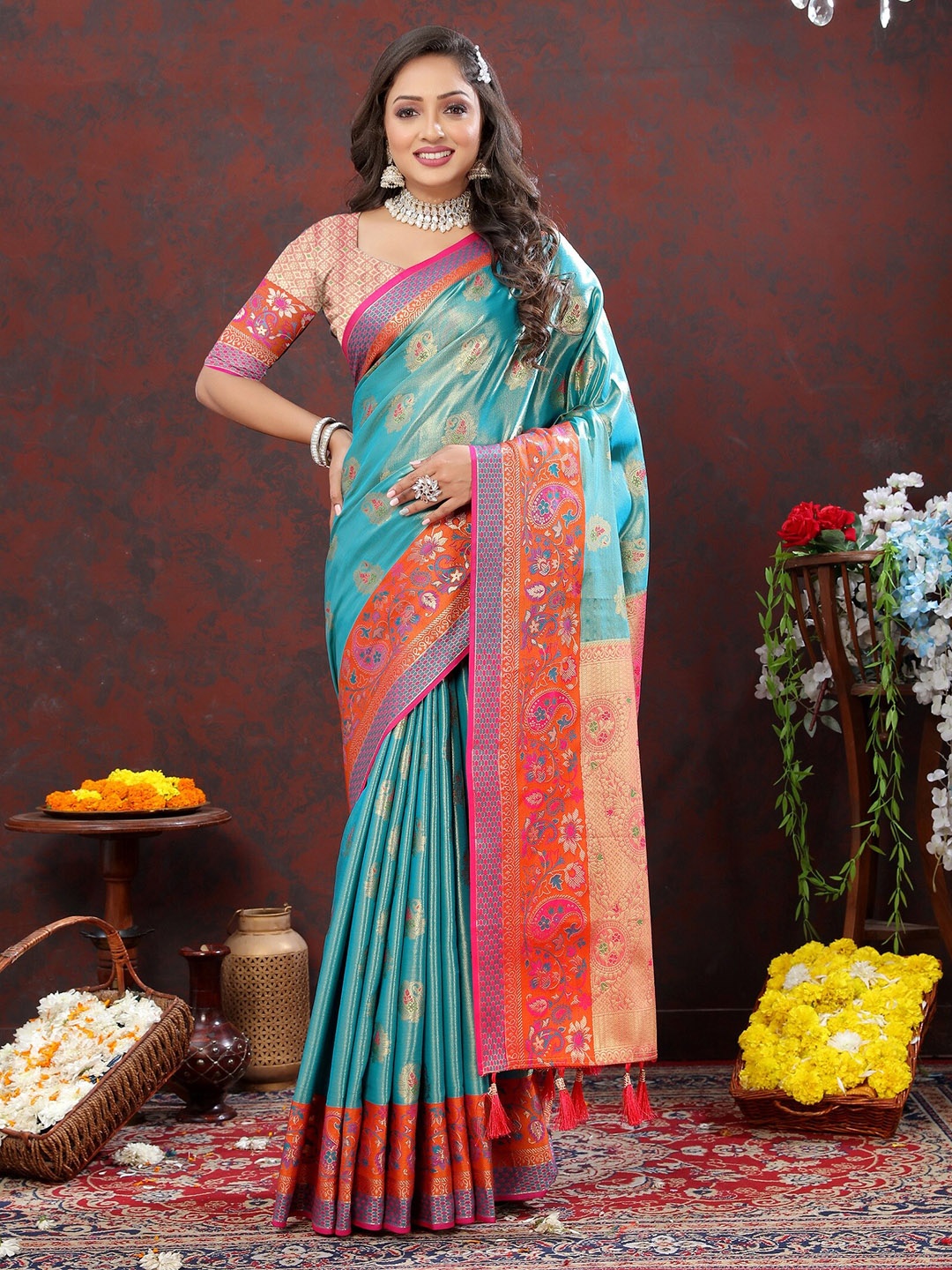 

VEDANT VASTRAM Ethnic Motifs Woven Design Zari Kanjeevaram Saree, Turquoise blue