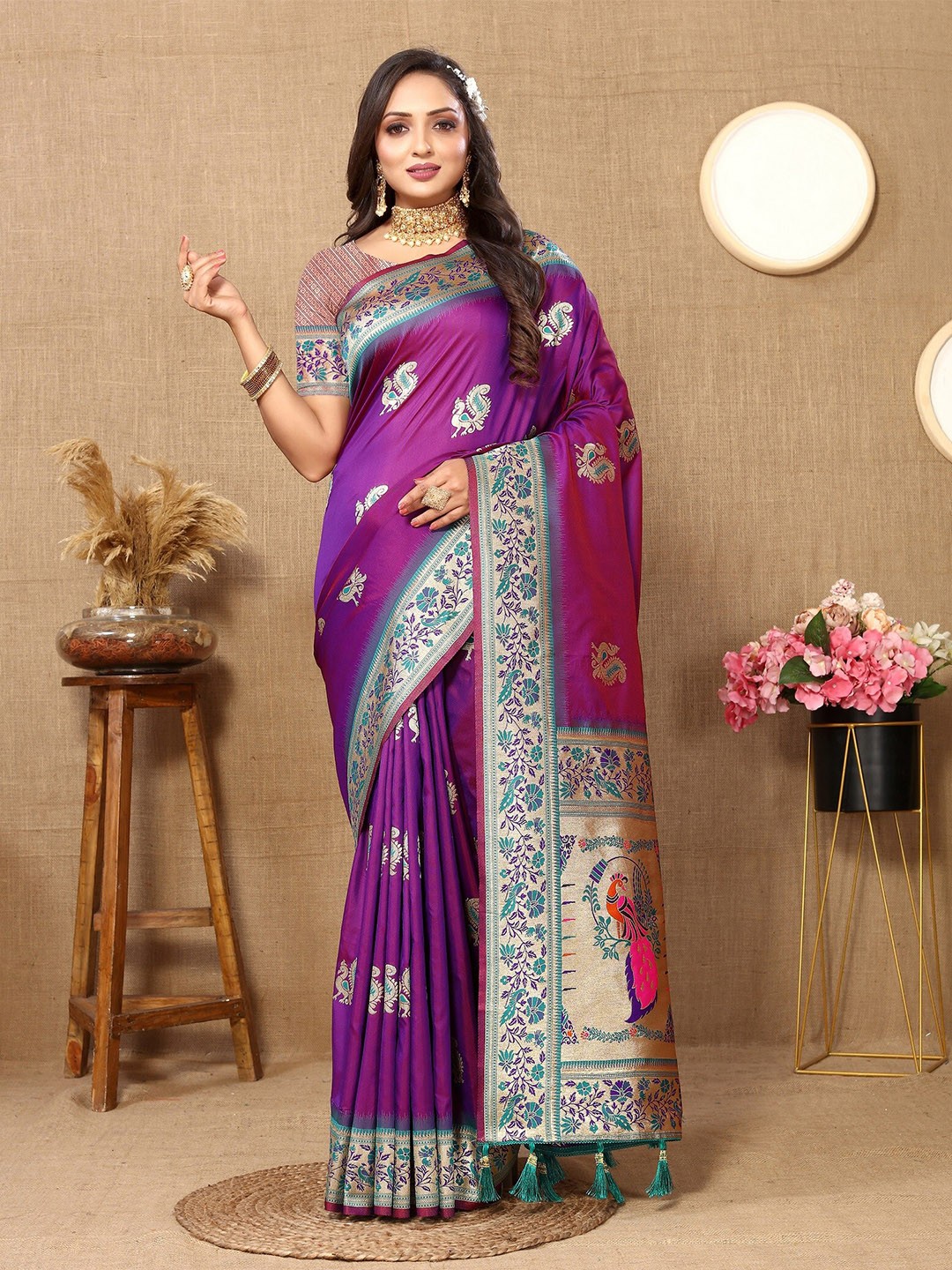

VEDANT VASTRAM Ethnic Motifs Woven Design Zari Paithani Saree, Purple
