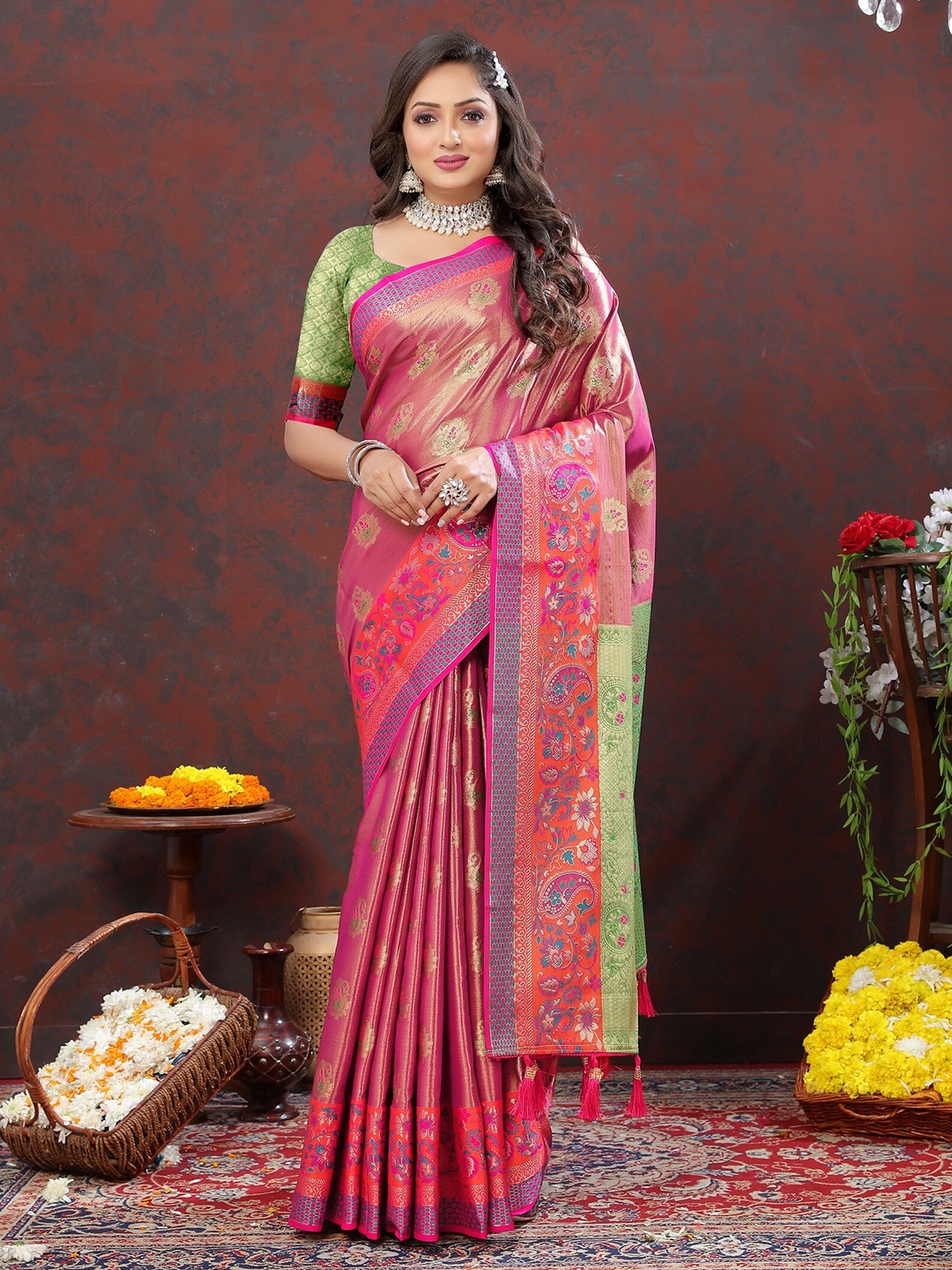

VEDANT VASTRAM Ethnic Motifs Woven Design Zari Kanjeevaram Saree, Pink