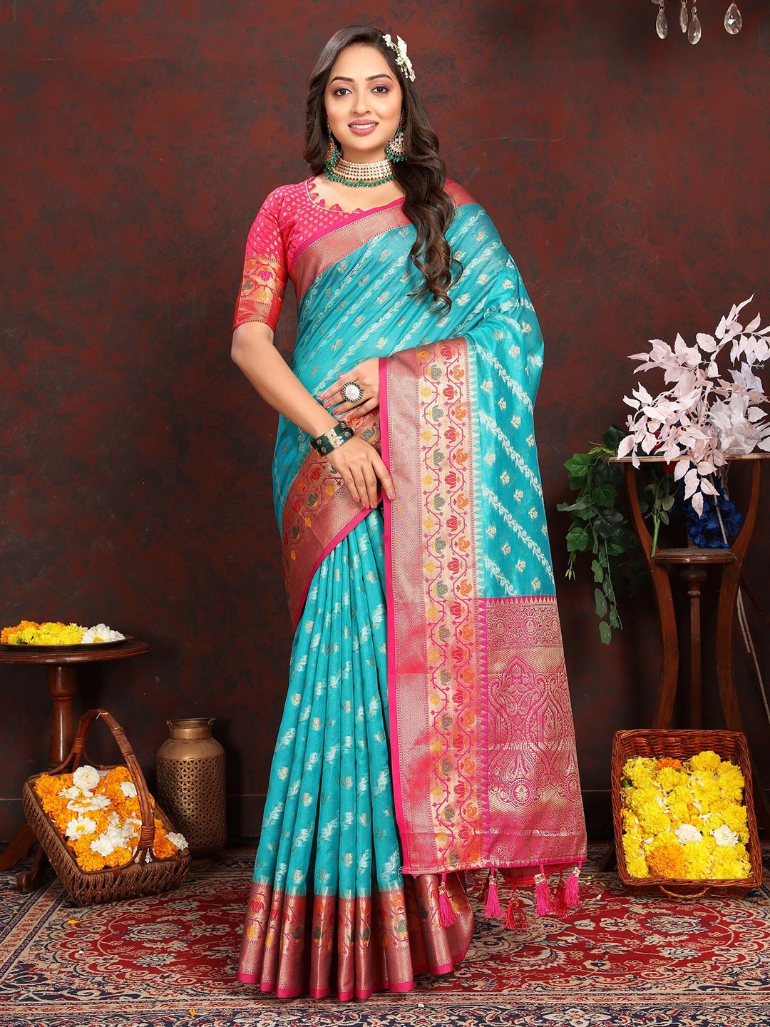 

VEDANT VASTRAM Ethnic Motifs Zari Organza Kanjeevaram Saree, Turquoise blue