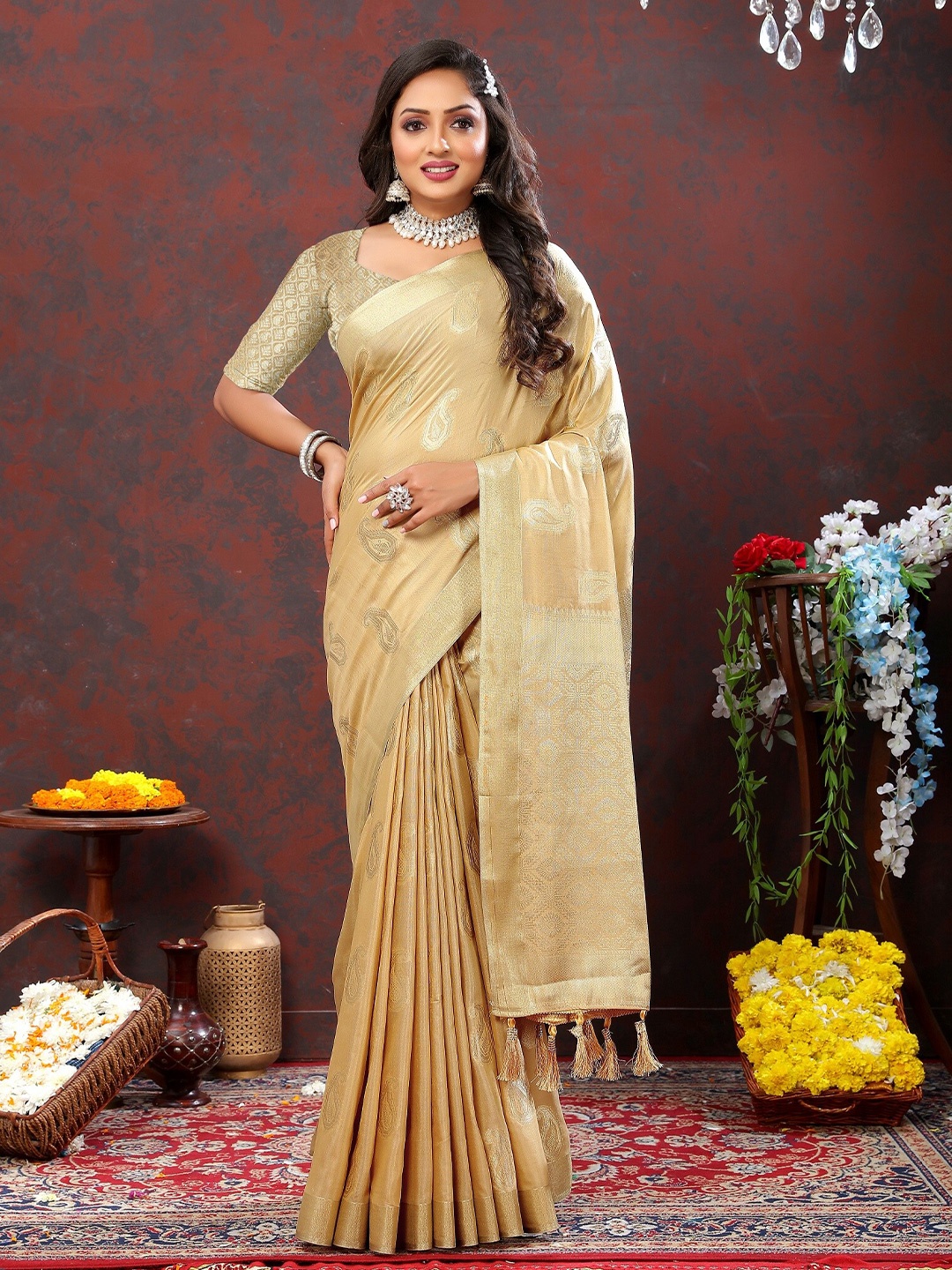 VEDANT VASTRAM Paisley Woven Design Banarasi Zari Silk Cotton Saree, Beige