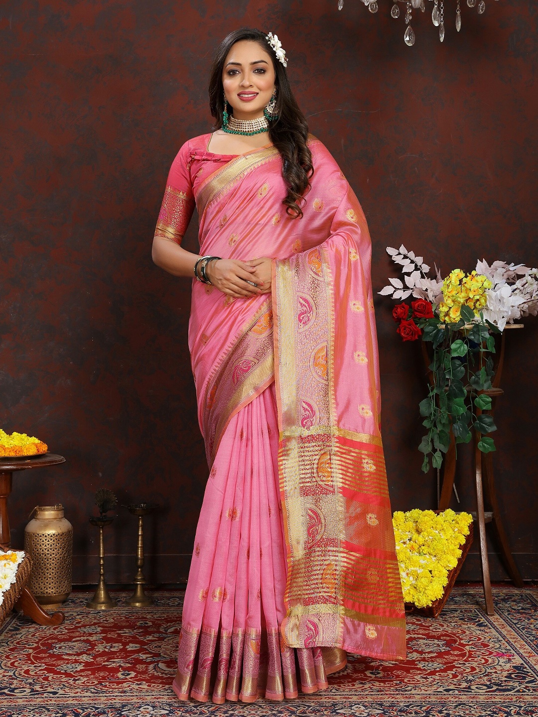 

VEDANT VASTRAM Ethnic Motifs Woven Design Saree, Pink