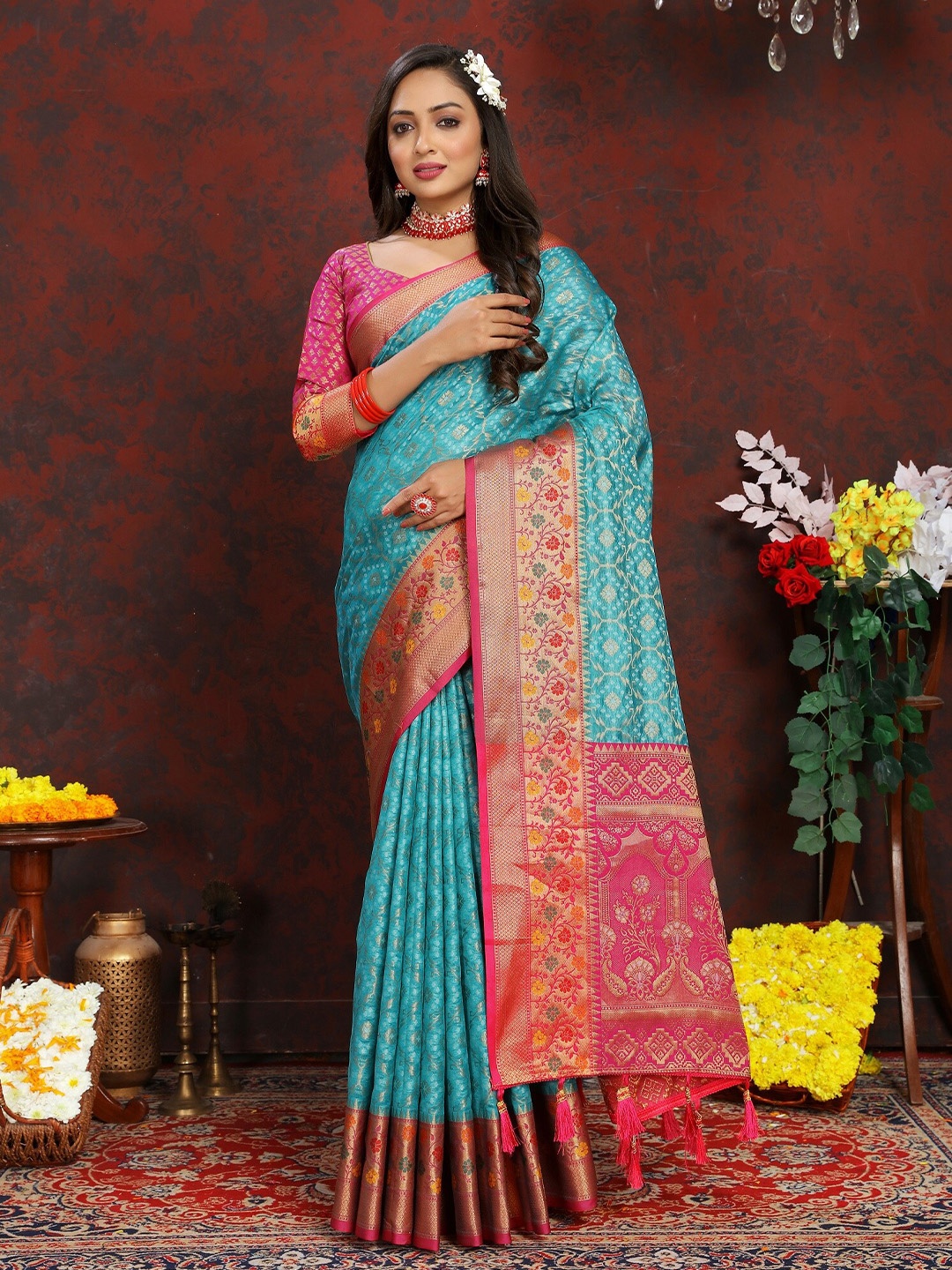

VEDANT VASTRAM Woven Design Zari Organza Kanjeevaram Saree with Tassels, Turquoise blue