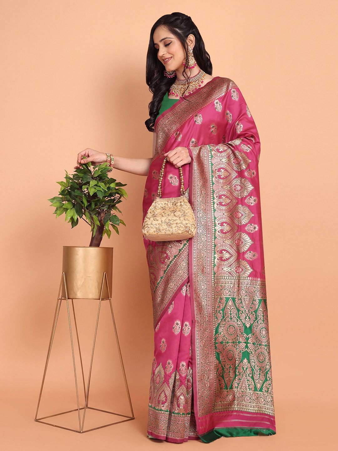 

Somras Woven Design Banarasi Zari Saree, Pink