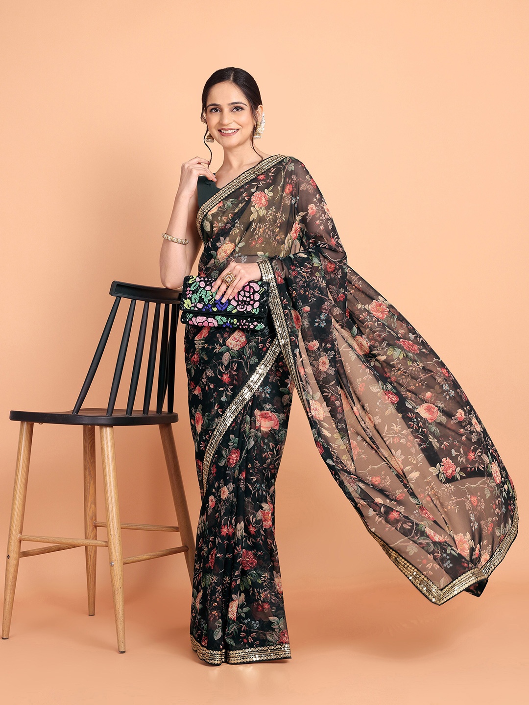 

Somras Floral Printed Sequinned Saree, Black