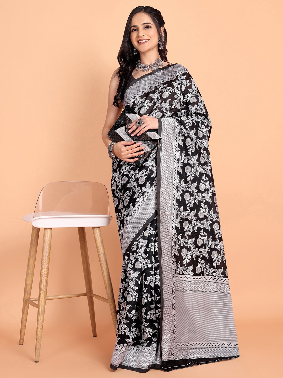 

Somras Floral Banarasi Zari Saree, Black