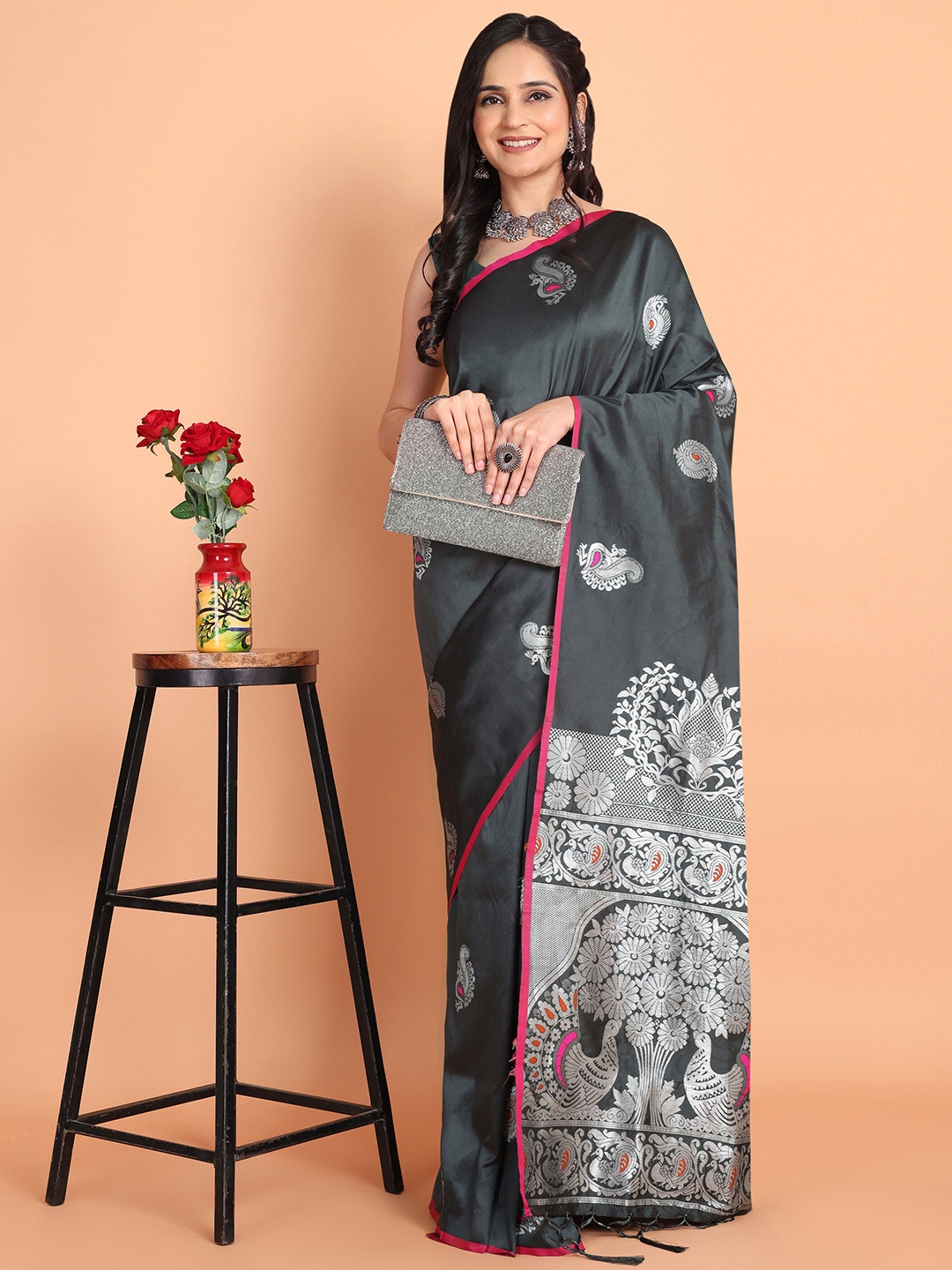 

Somras Ethnic Motifs Banarasi Zari Saree, Grey