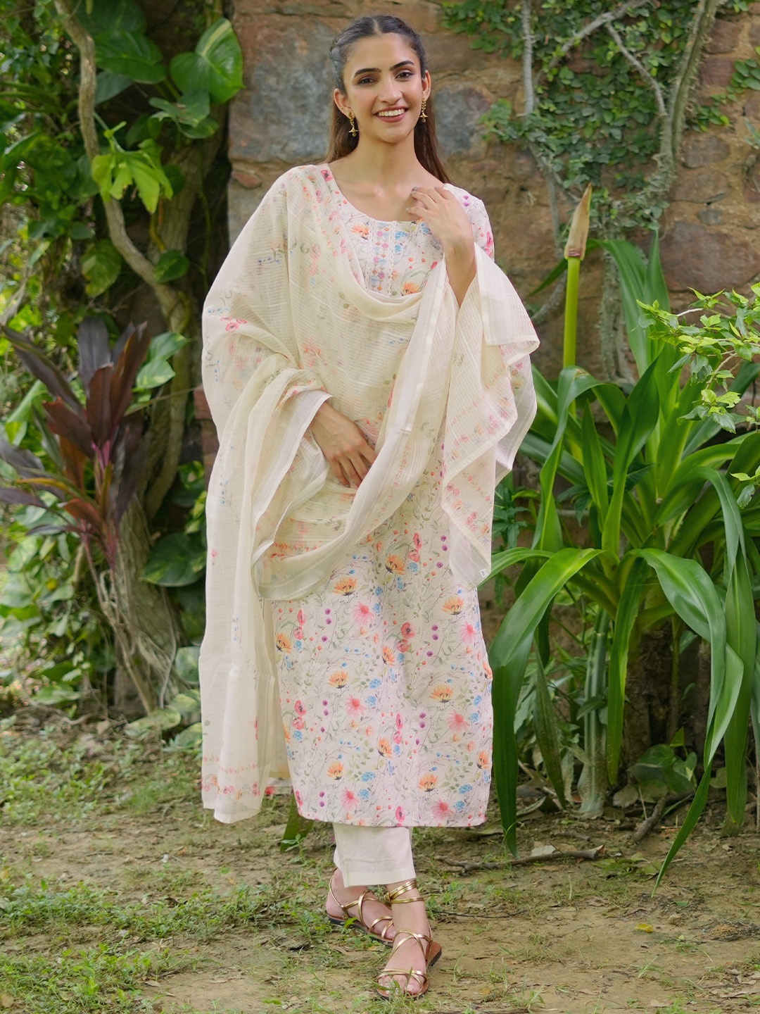 

Libas Floral Printed Regular Thread Work Kurta with Trousers & With Dupatta, Cream
