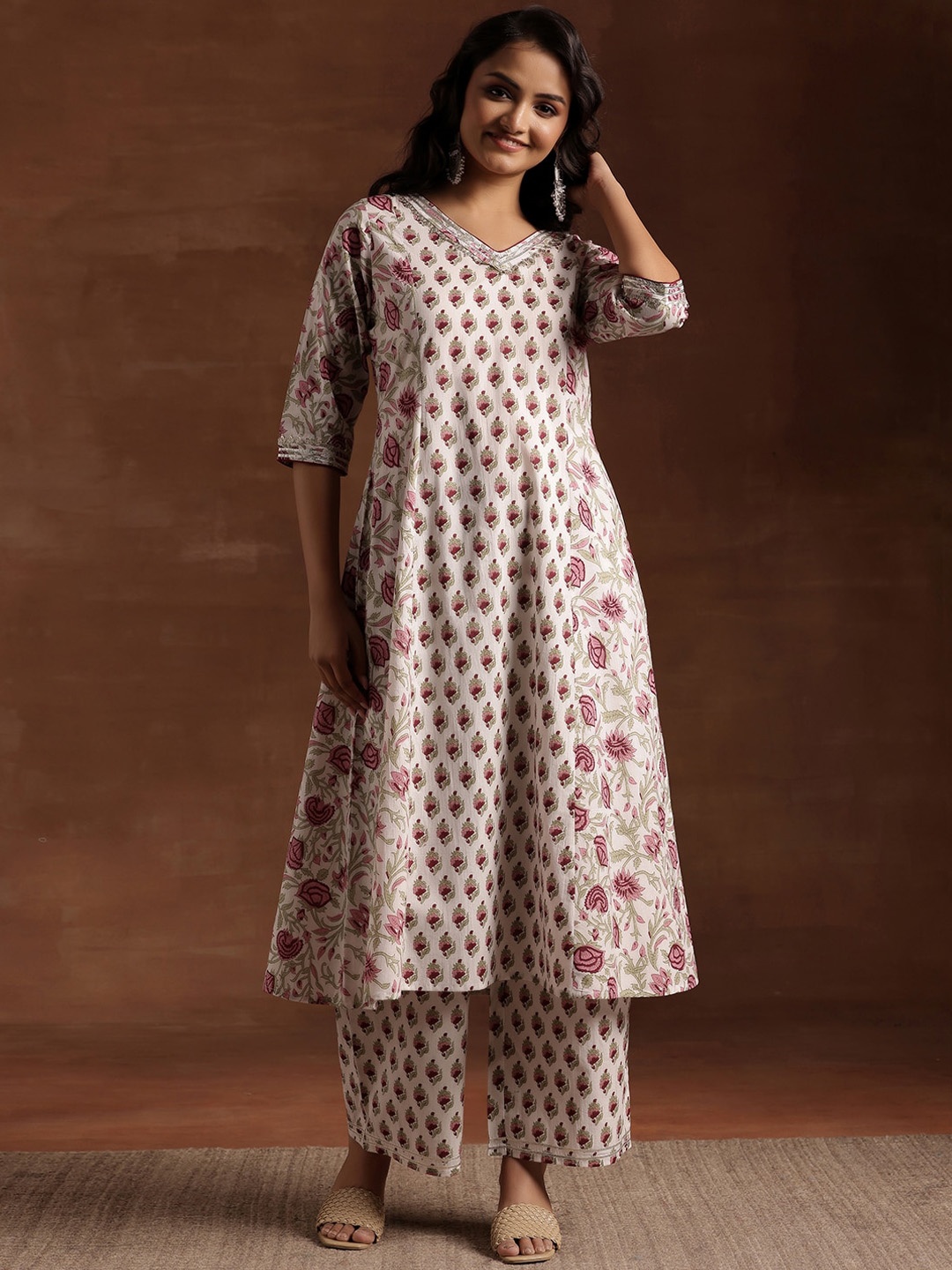 

Libas Floral Printed Regular Gotta Patti Pure Cotton Kurta with Palazzos, Off white