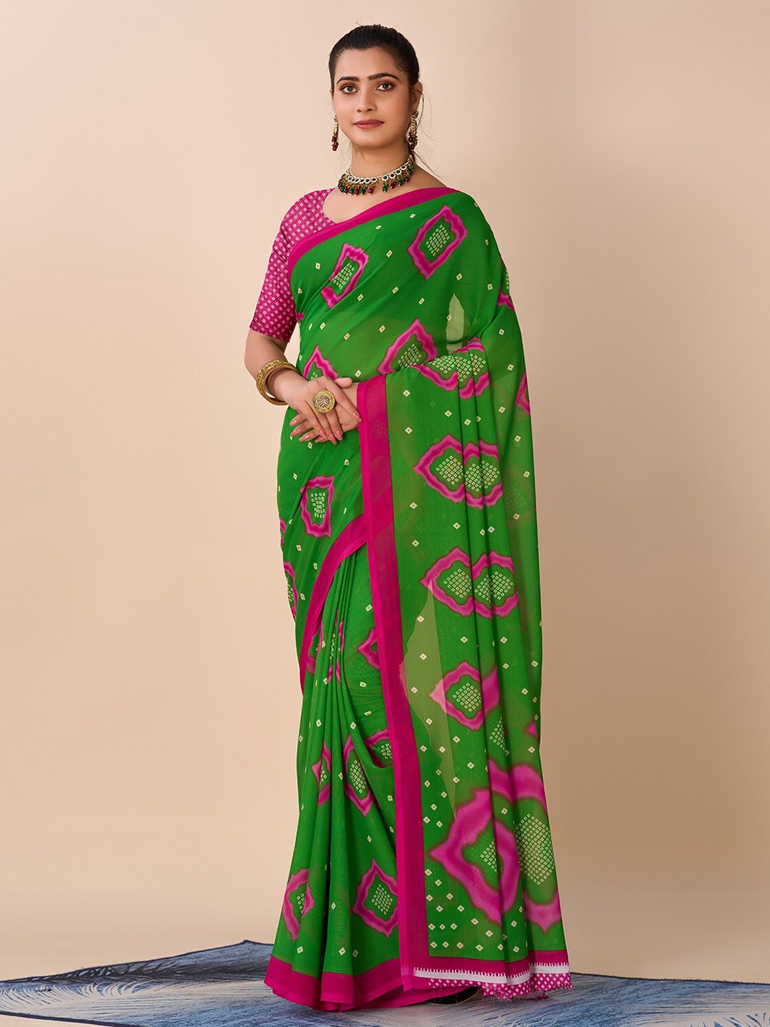 

NIRMAL CREATION Bandhani Pure Georgette Saree, Green