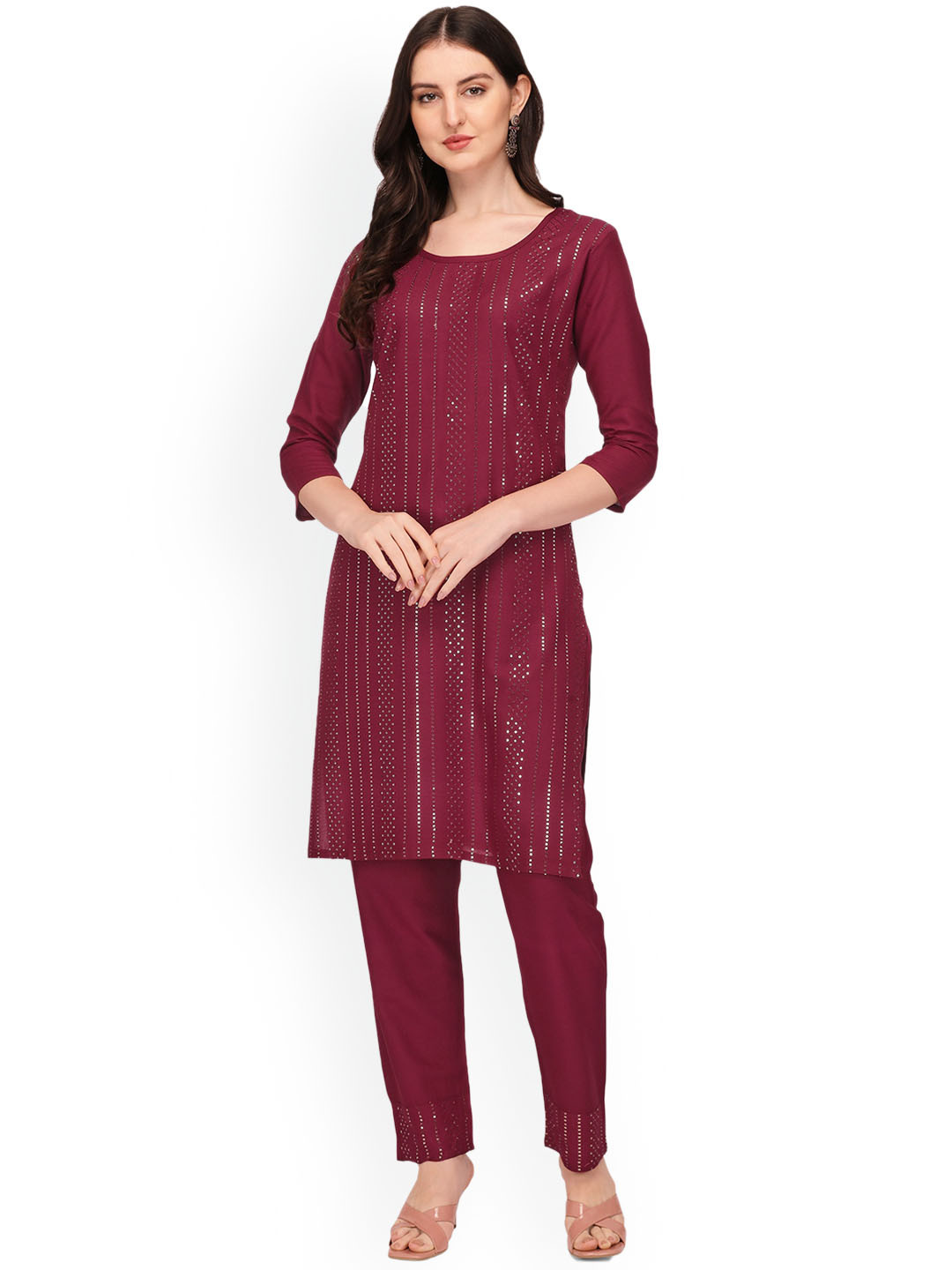 

BERISTON Ethnic Motifs Embroidered Regular Sequinned Straight Kurta With Trousers, Maroon