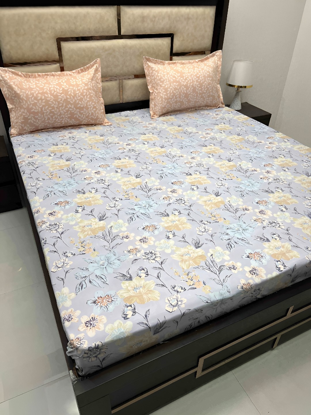 

Pure Decor Lavender & Brown Floral King Bedsheet with 2 Pillow Covers