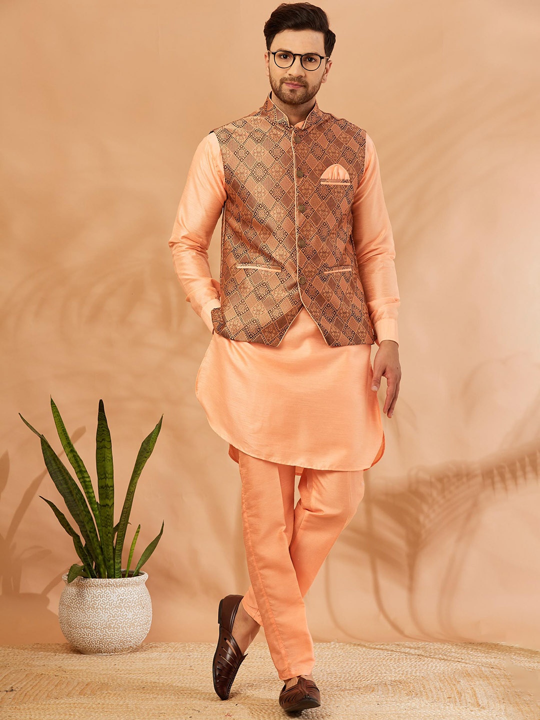

Armaan Ethnic Regular Dupion Silk Straight Kurta With Trousers, Pink
