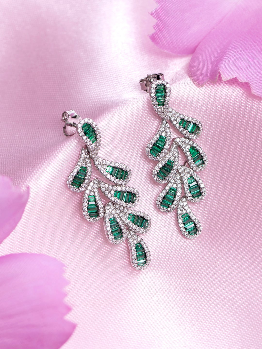 

Zavya 925 Sterling Silver Contemporary Drop Earrings