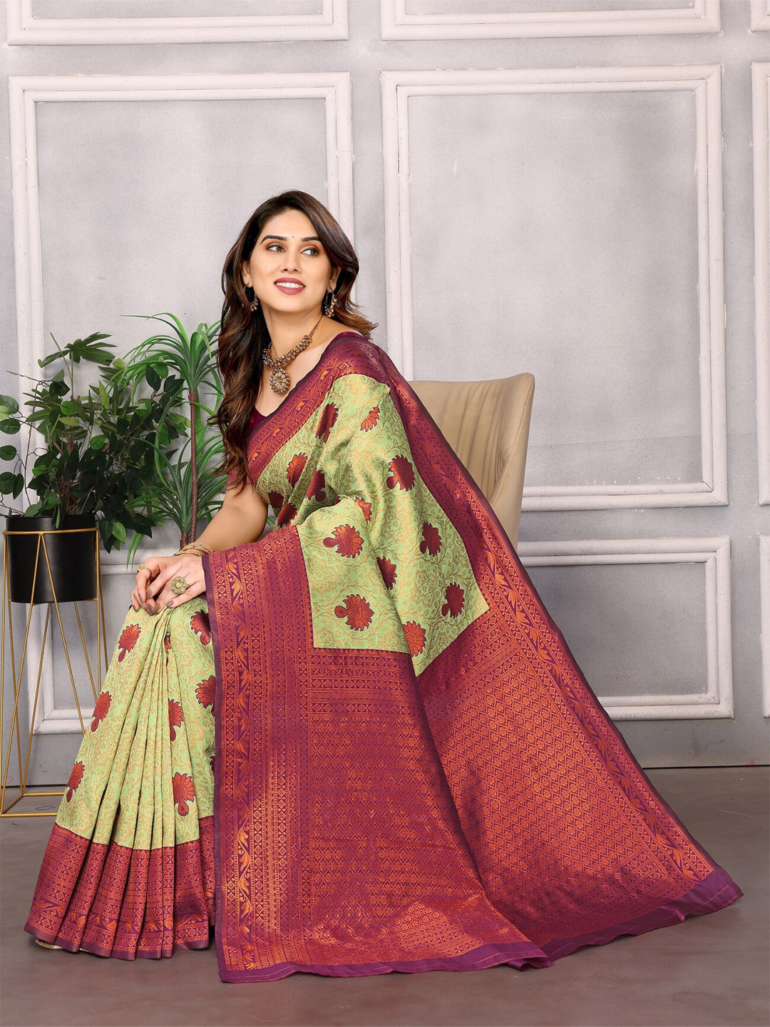 

vj fashion Ethnic Motifs Woven Design Zari Banarasi Saree, Green