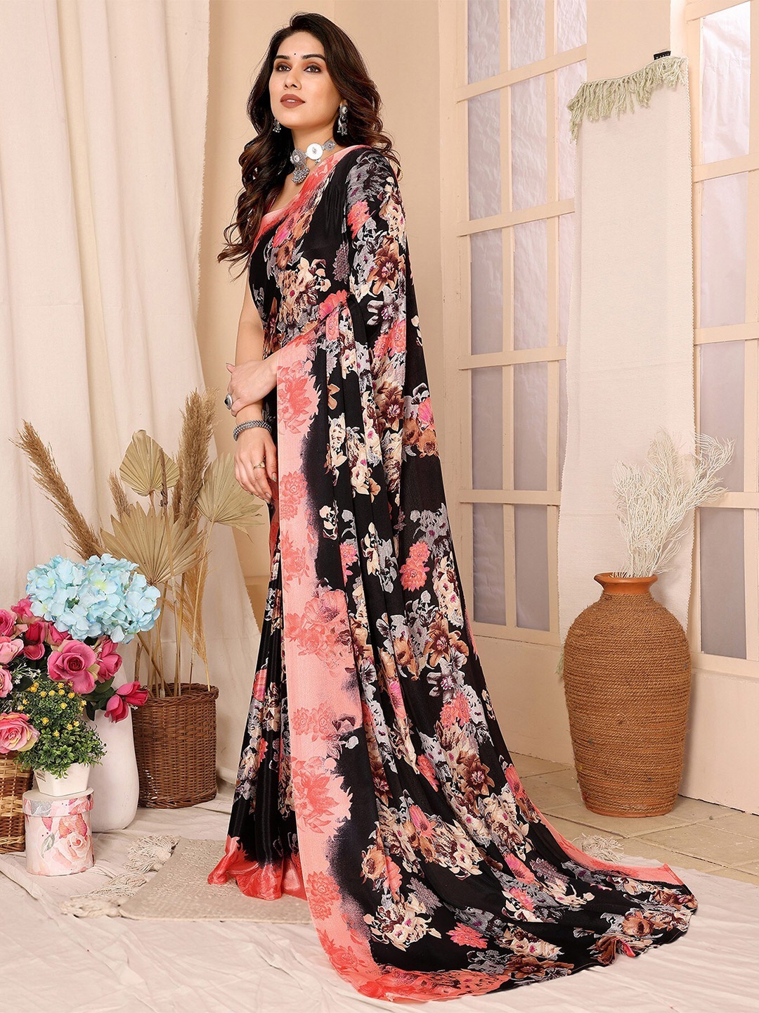 

KALINI Floral Printed Saree, Peach