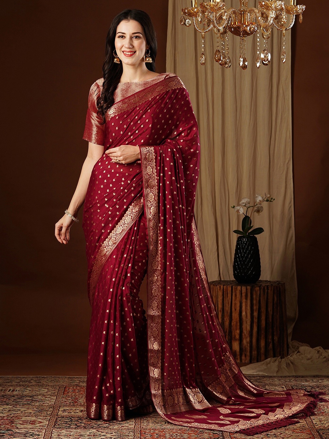 

FLOURIOUS Ethnic Motifs Woven Design Zari Ikat Saree, Purple