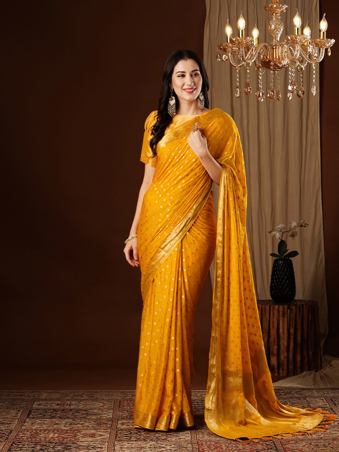 

FLOURIOUS Woven Design Zari Ikat Saree, Yellow