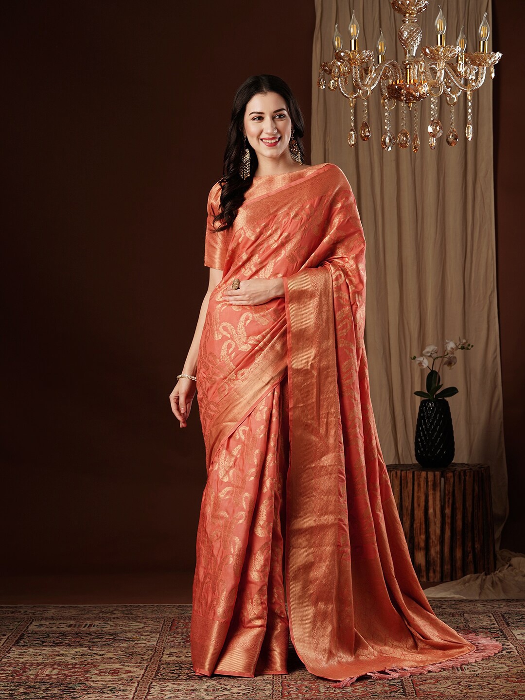 

FLOURIOUS Woven Design Zari Pure Silk Banarasi Saree, Peach