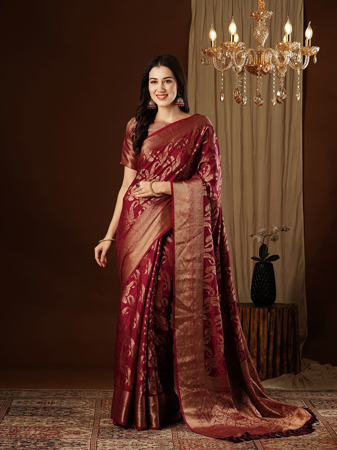 

FLOURIOUS Ethnic Motifs Woven Design Zari Pure Silk Banarasi Saree, Maroon