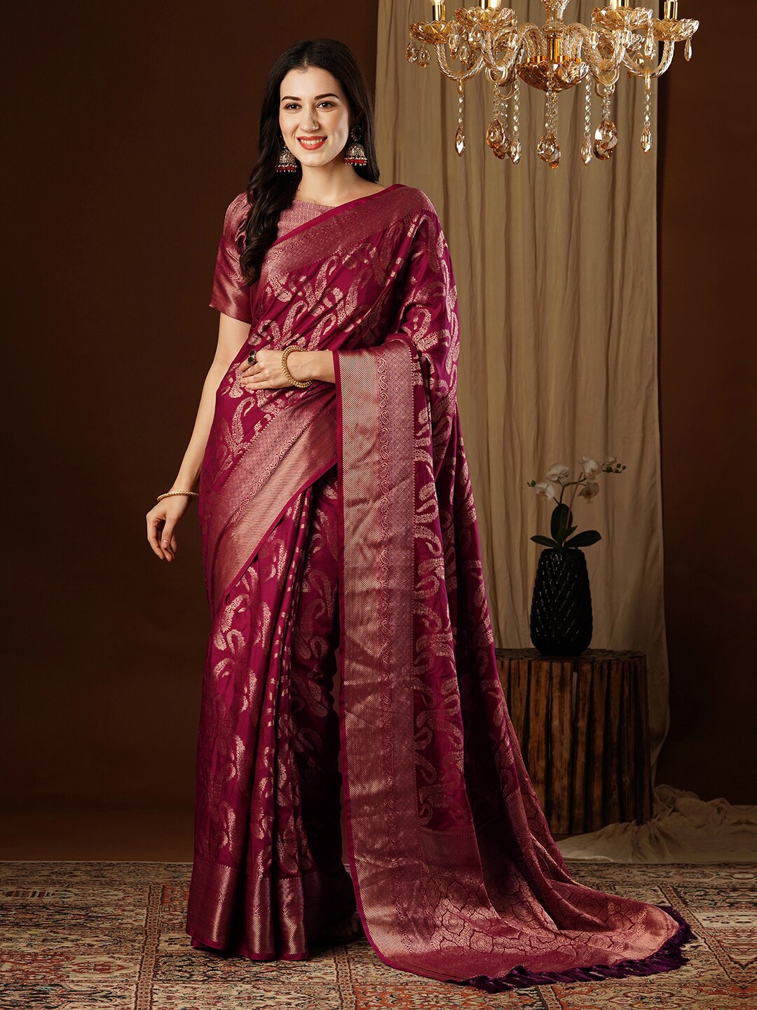 

FLOURIOUS Ethnic Motifs Woven Design Zari Pure Silk Banarasi Saree, Purple