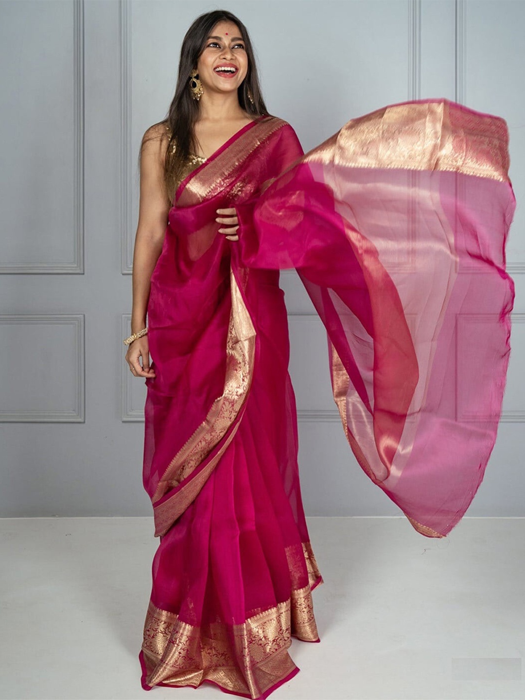 

AWRIYA Woven Design Border Zari Organza Banarasi Saree, Magenta