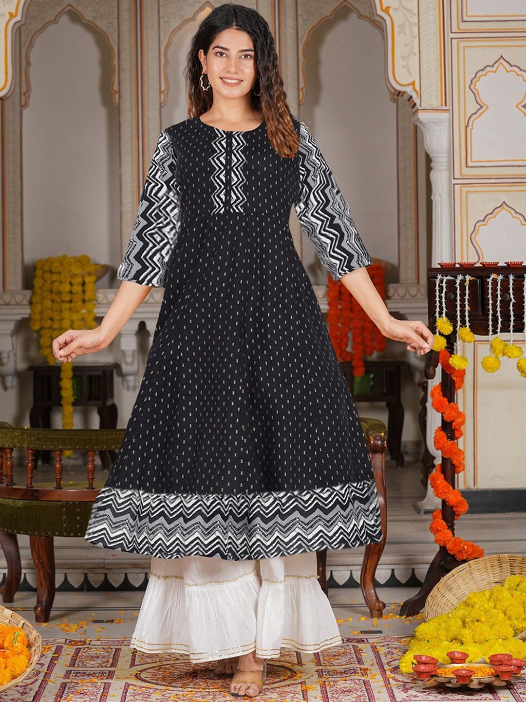 

KALINI Geometric Printed Round Neck A-Line Kurta, Black