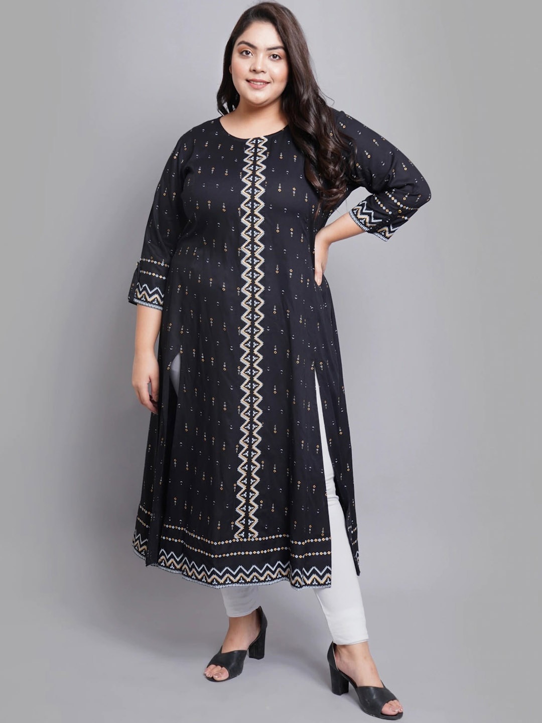 

KALINI Plus Size Geometric Printed Anarkali Kurta, Black