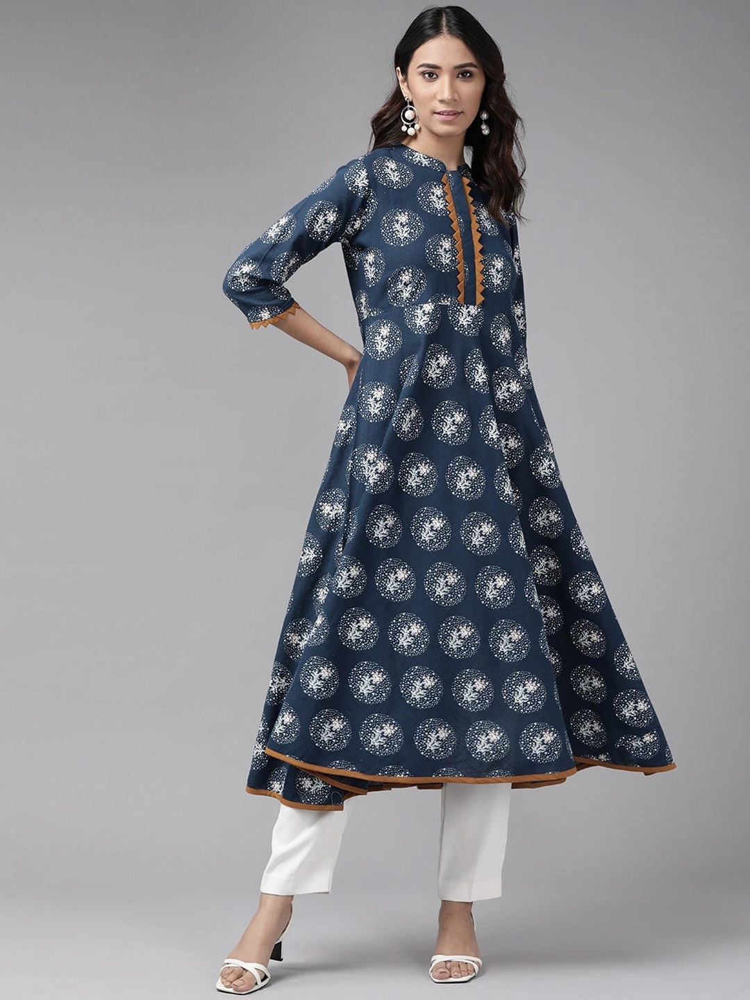 

KALINI Quirky Printed Mandarin Collar Three-Quarter Sleeves Cotton Pathani Kurta, Blue