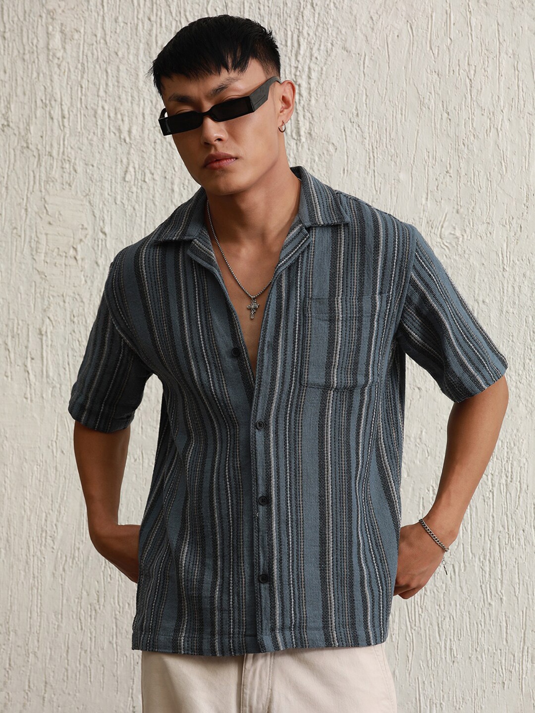 

Hubberholme Relaxed fit Vertical Striped Resort Collar Crochet Cotton Casual Shirt, Navy blue