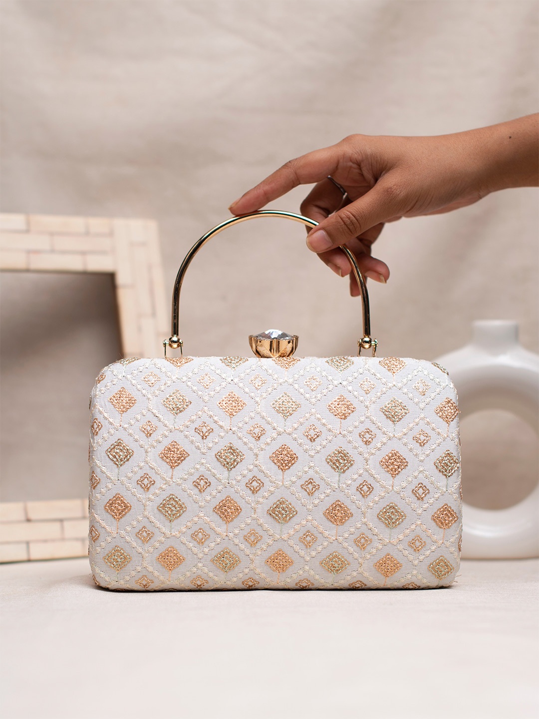

ARTKLIM Embroidered Box Clutch, White
